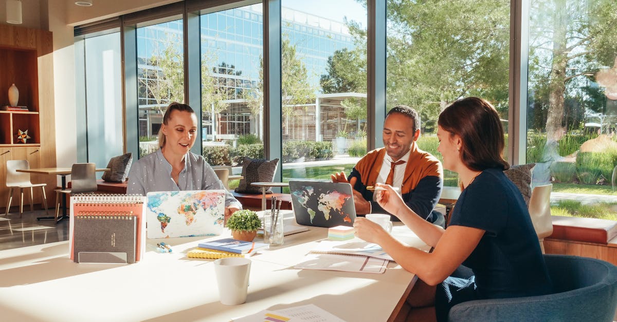 免费攻击网站|什么是白帽黑客和红帽黑客